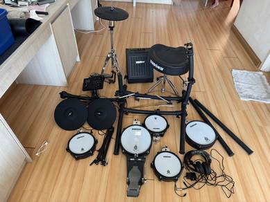 Sodoku drum set with amp and stool