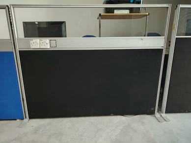 Free Standing Partition with Glass Top Board (B)