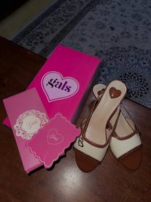 Gals Heels
