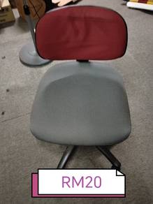 Kerusi terpakai untuk dilepaskan