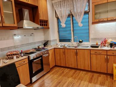 Apartment For Sale in Desa Acacia
