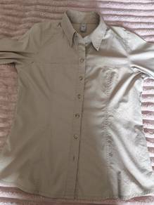 Beige Button-Up Shirt Baju blouse wanita