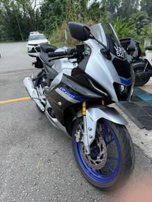 Yamaha R15