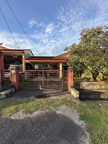 Semi-Detached House For Sale in Kuala Sungai Baru,MLK
