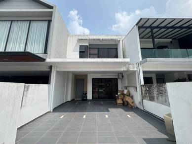2-storey Terraced House For Sale in Horizon Hills,JHR