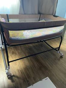 baby cot