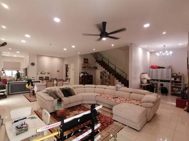 Semi-Detached House For Sale in Rawang,SGR