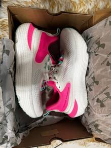 [LIKE NEW] UNDER ARMOUR Infinite Elite 2