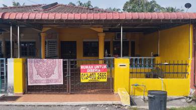 Terraced House For Rent in Ayer Tawar,PRK
