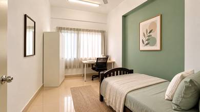 Room in Seri Kembangan, SGR