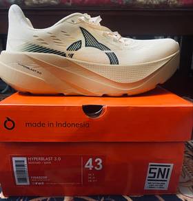 kasut running ortuseight hyperblast 3.0