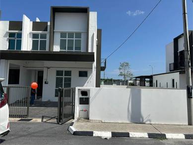 2-storey Terraced House For Sale in Lunas,KDH