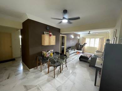 Condominium For Sale in Danau Idaman