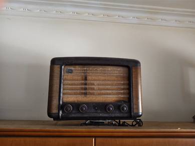 antique radio