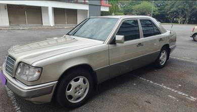 Mercedes Benz 280SE in Iskandar Puteri, JHR