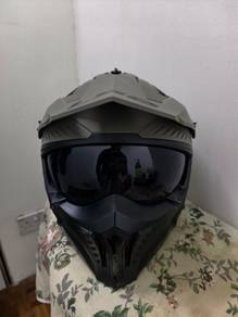 Original LS2 full face helmet.