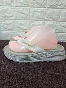 uk7 Descente Sandals