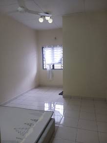Room in Bandar Puteri Klang, SGR