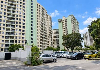 Condominium For Sale in Villa Emas