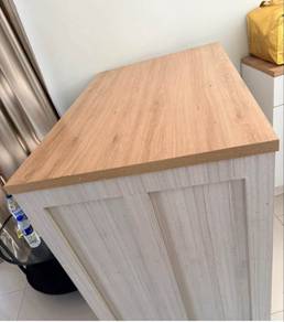 Island Table
