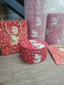 New  COOKIES TIN