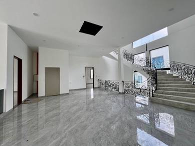 Bungalow House For Sale in Tebrau,JHR