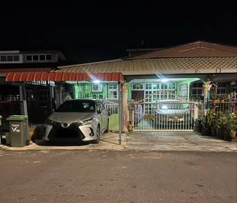 1.5-storey Terraced House For Sale in Arau,PLS