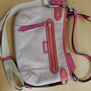 Original Coach Sling /clutch handbag (beige)