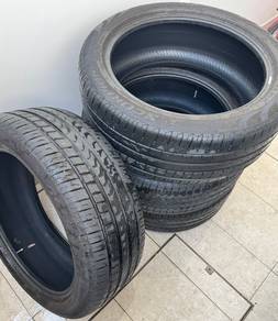 255/45/20 Pirelli