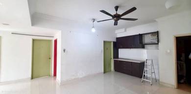 Condominium For Sale in Glenview Villa