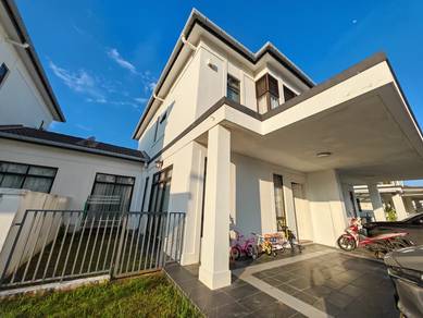 Semi-Detached House For Sale in Puncak Alam,SGR