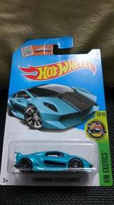 Hotwheels Lamborghini Sesto Elemento not Tomica