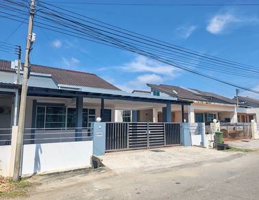 Semi-Detached House For Sale in Miri,SWK