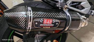 Yoshimura R77 exhaust