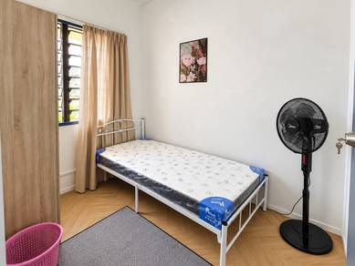 Room in Shah Alam, SGR
