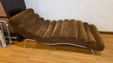 Wave Shape Chaise Lounge Chair