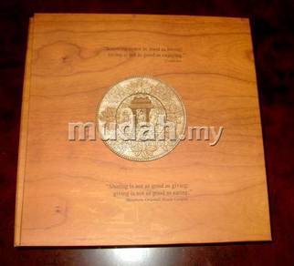 2008 Mandarin Oriental Ltd. Issue Mooncake Box