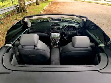 Mercedes Benz SL350 350 (CBU) in Sungai Besi, KUL