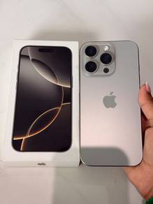 iPhone 16 pro 256GB natural titanium