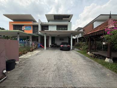 Semi-Detached House For Sale in Shah Alam,SGR