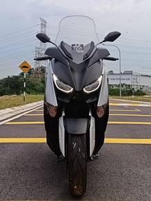 Yamaha XMAX