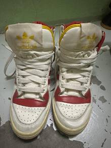 kasut adidas 
