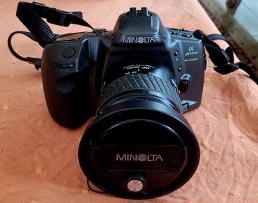 Minolta 303 si SLR camera 