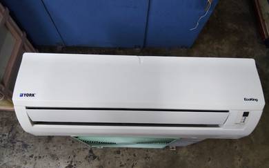 York air cond 1.0hp free install (Used)