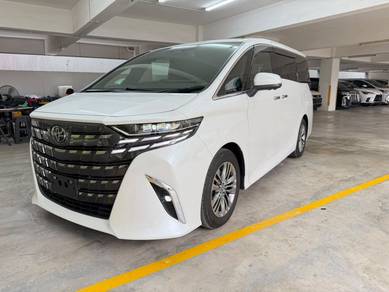 Toyota Alphard Z in Desa Petaling, KUL