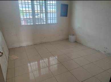 Room in Klang, SGR