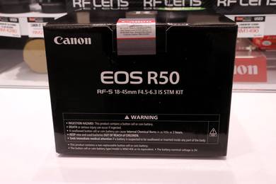 Canon EOS R50 Kit RF-S 18-45mm f/4.5-6.3 IS STM
