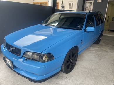 Volvo V70 GLE in Kajang, SGR