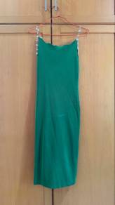 green knit dress