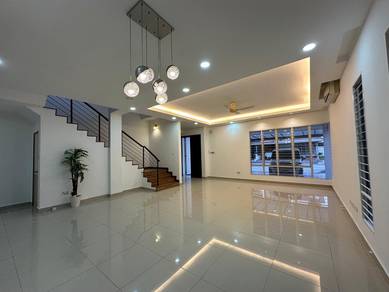 Semi-Detached House For Sale in Rawang,SGR